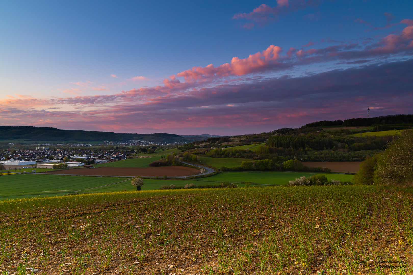 Die Wolken sind schon farbig angezogen...