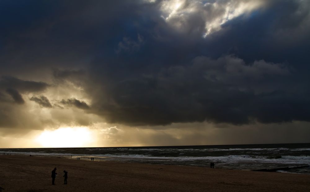 Die Wolken stehen auf Sturm