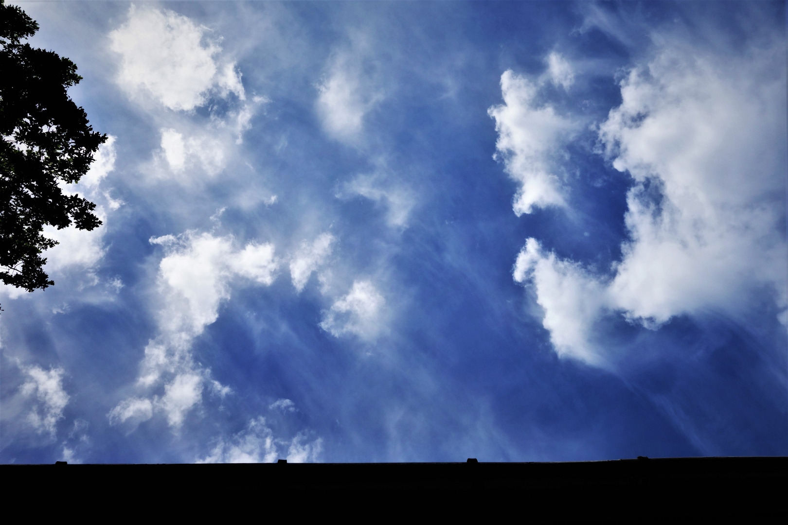 *Die Wolken zeigen ihr Gesicht*