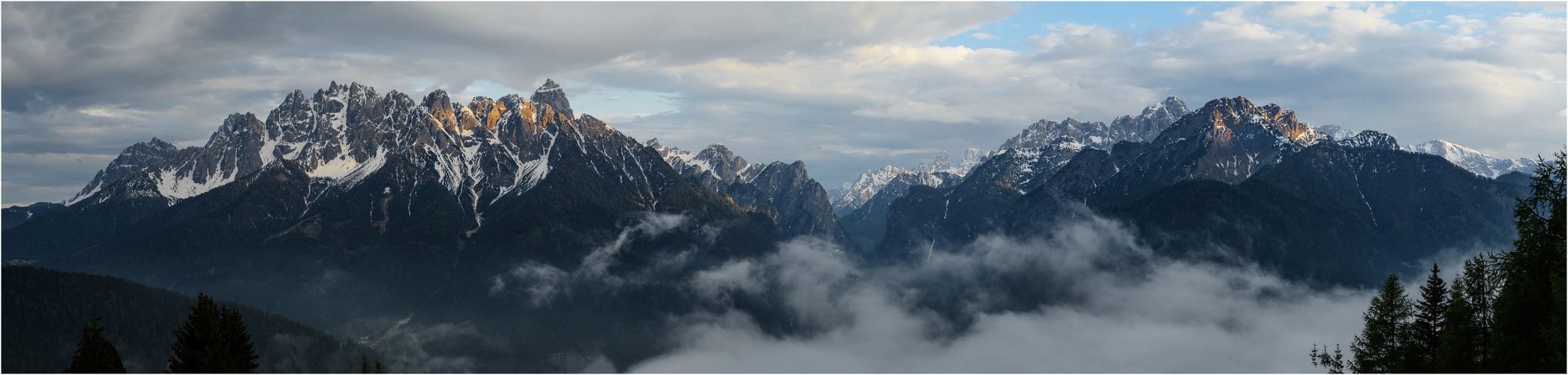 Die Wolken ziehen ins Tal