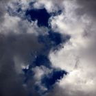 die wolkendecke reißt auf