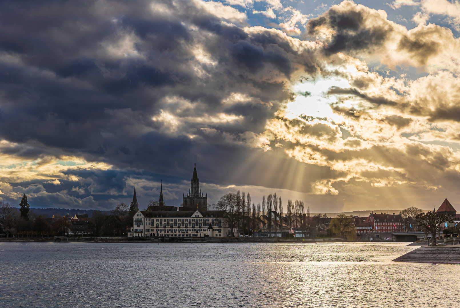 Die Wolkenlücke