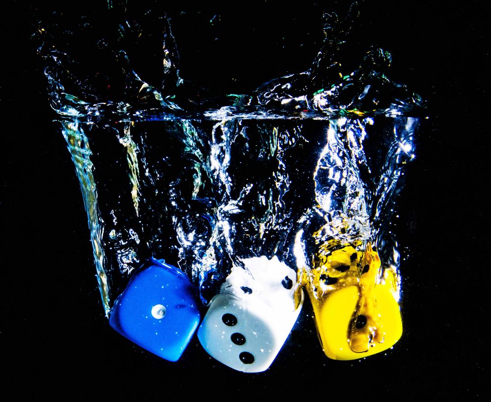 Die Würfel sind gefallen Foto & Bild stillleben, tabletop, arrangierte szenen Bilder auf Die Würfel sind gefallen Foto & Bild stillleben, tabletop, arrangierte szenen Bilder auf