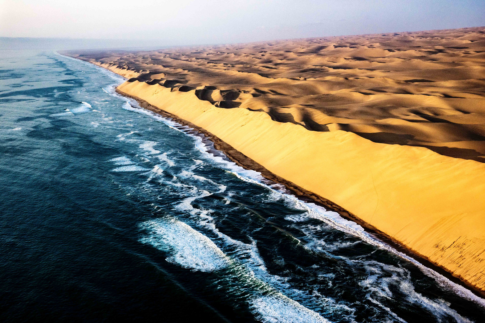 Die Wüste trifft auf das Meer