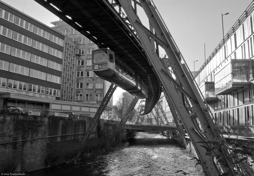 Die Wuppertale Schwebebahn (3)