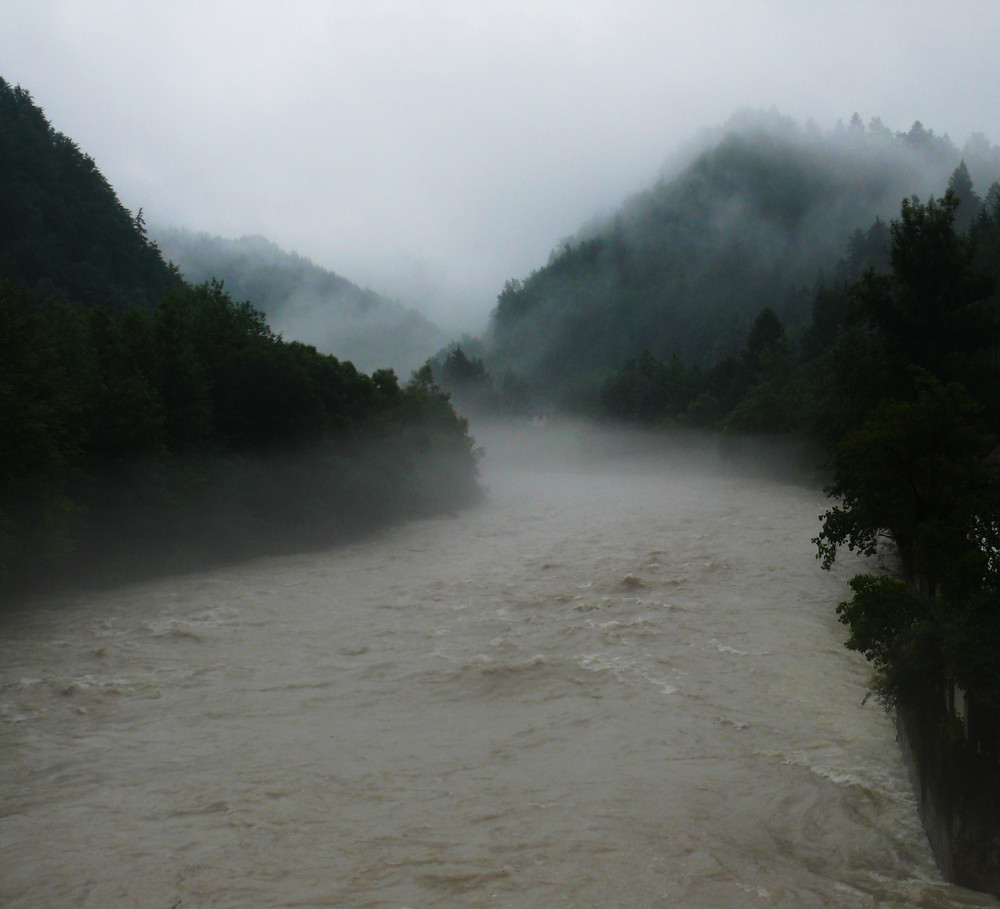 Die Ybbs im Junihochwasser 2009