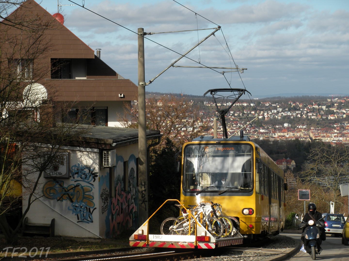 Die Zacke auf dem Weg nach Degerloch