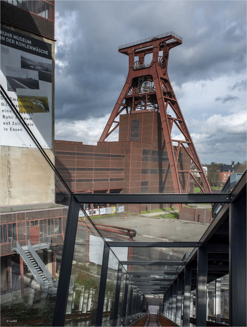 Die Zeche Zollverein... Foto & Bild | essen, deutschland, aufgang ...