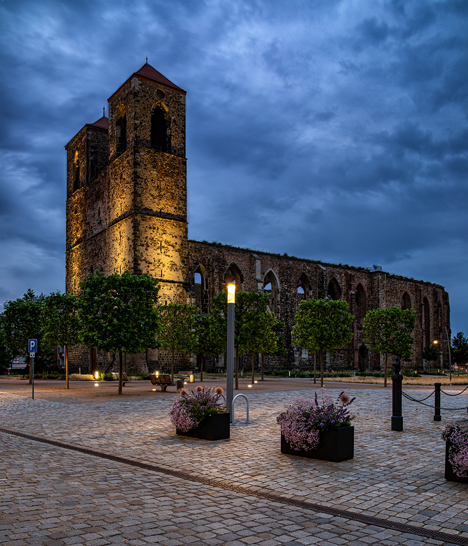 Die Zerbster Ruine der Stadtkirche St. Nikolai...