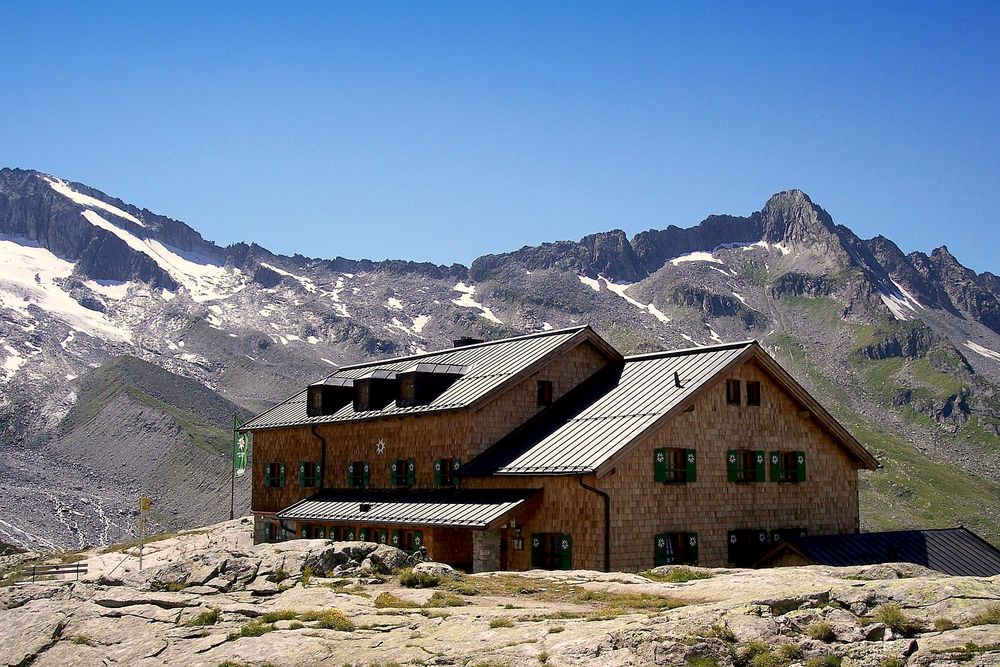 Die Zittauer Hütte, 2329 m