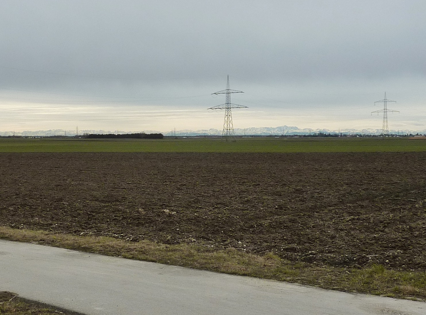 Die Zugsptze aus 100 km Entfernung