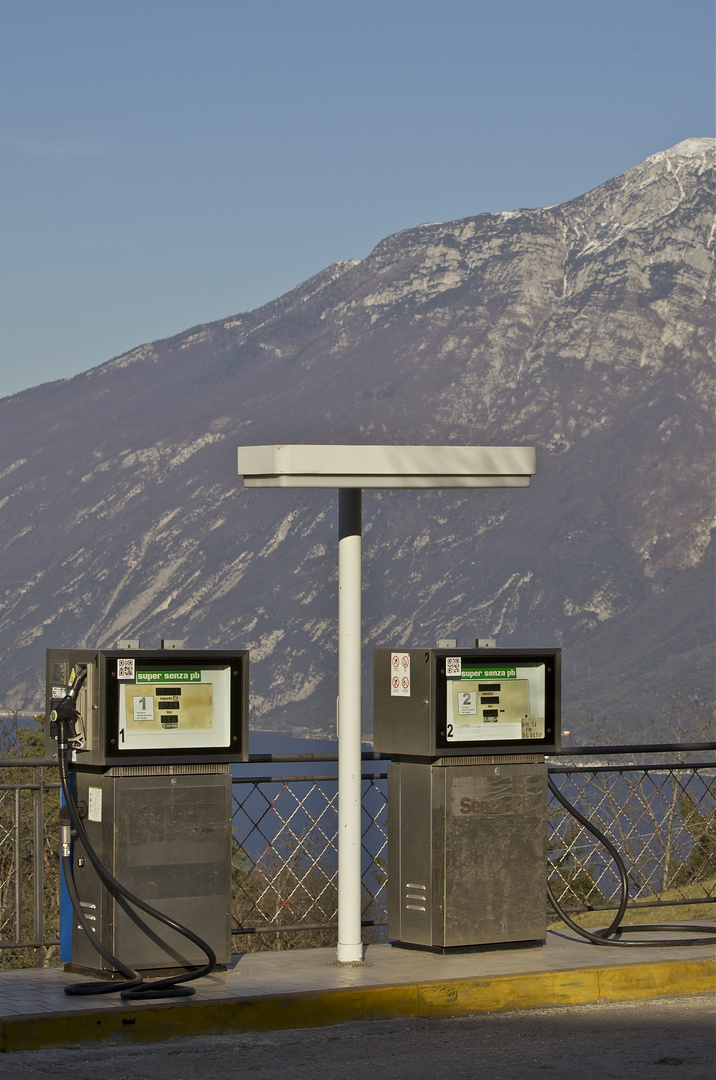 Die zwei von der Tankstelle ...