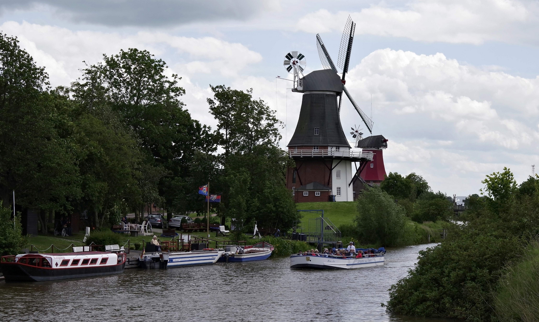 die Zwillingsmühlen von Greetsiel