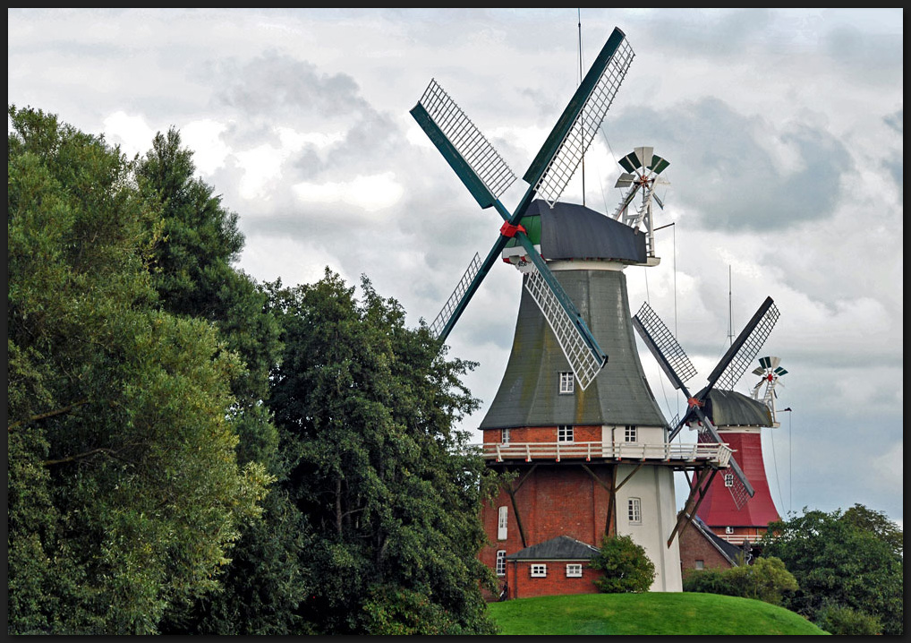 Die Zwillingsmühlen von Greetsiel / Ostfriesland