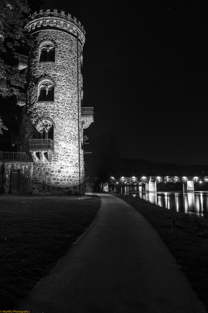 Diebesturm Bad Säckingen, im Hintergrund die alte Holzbrücke