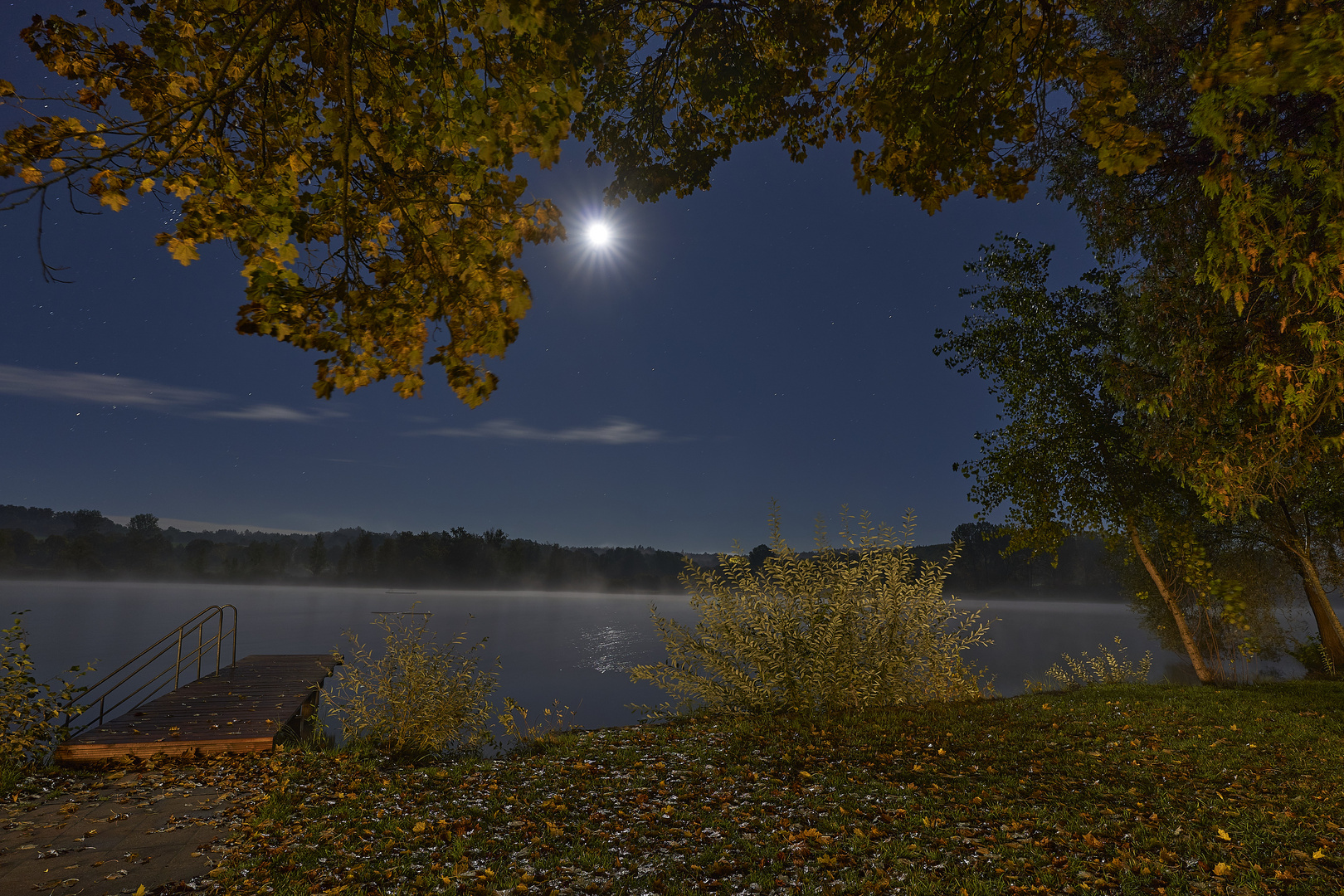 Dielhofer See bei Vollmond um Mitternacht