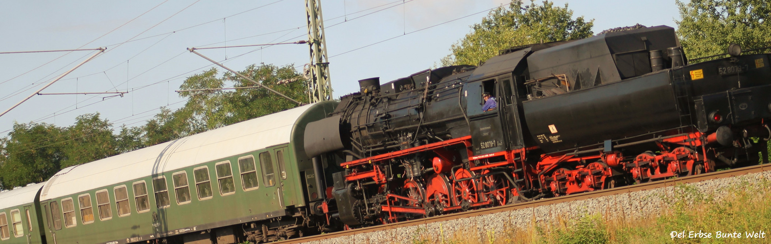 dien 18 201 zwischen Bitterfeld und Muldenstein auf den weg zu den Störtebeker Festspielen. 