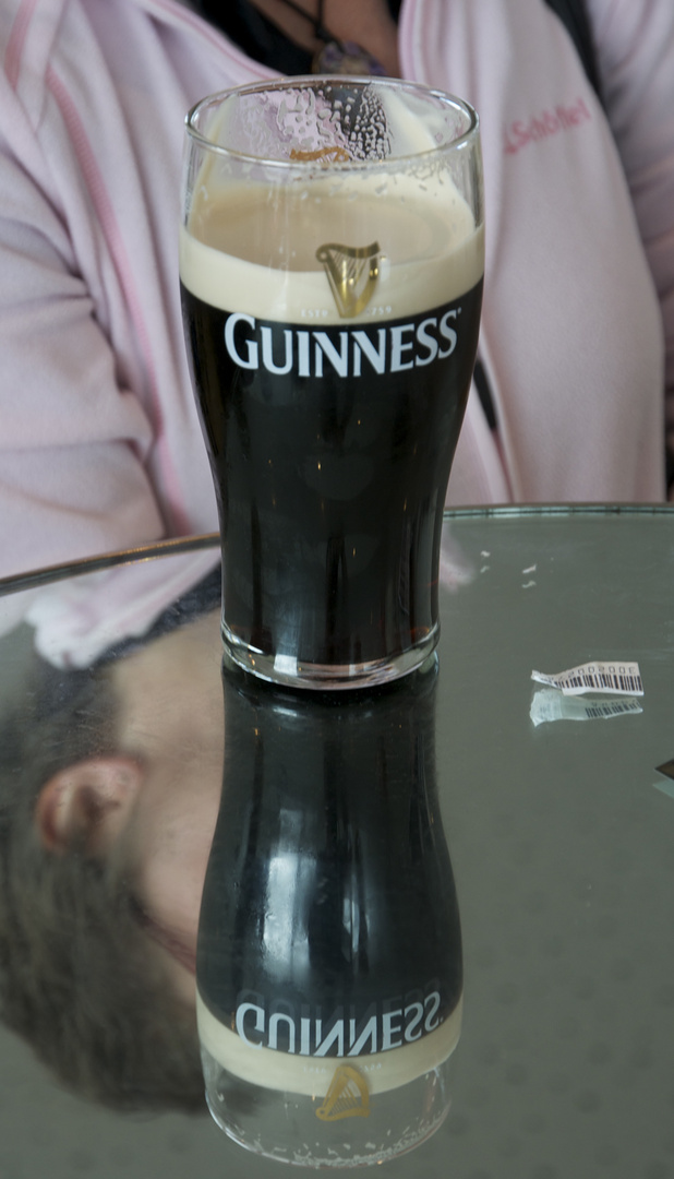 Dienstag ist Spiegeltag 2.03.2021  Pint of Guiness 