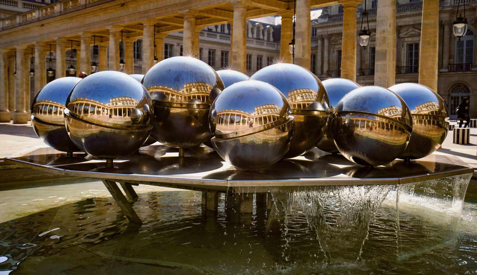 Dienstag ist Spiegeltag: a bowl of reflections 