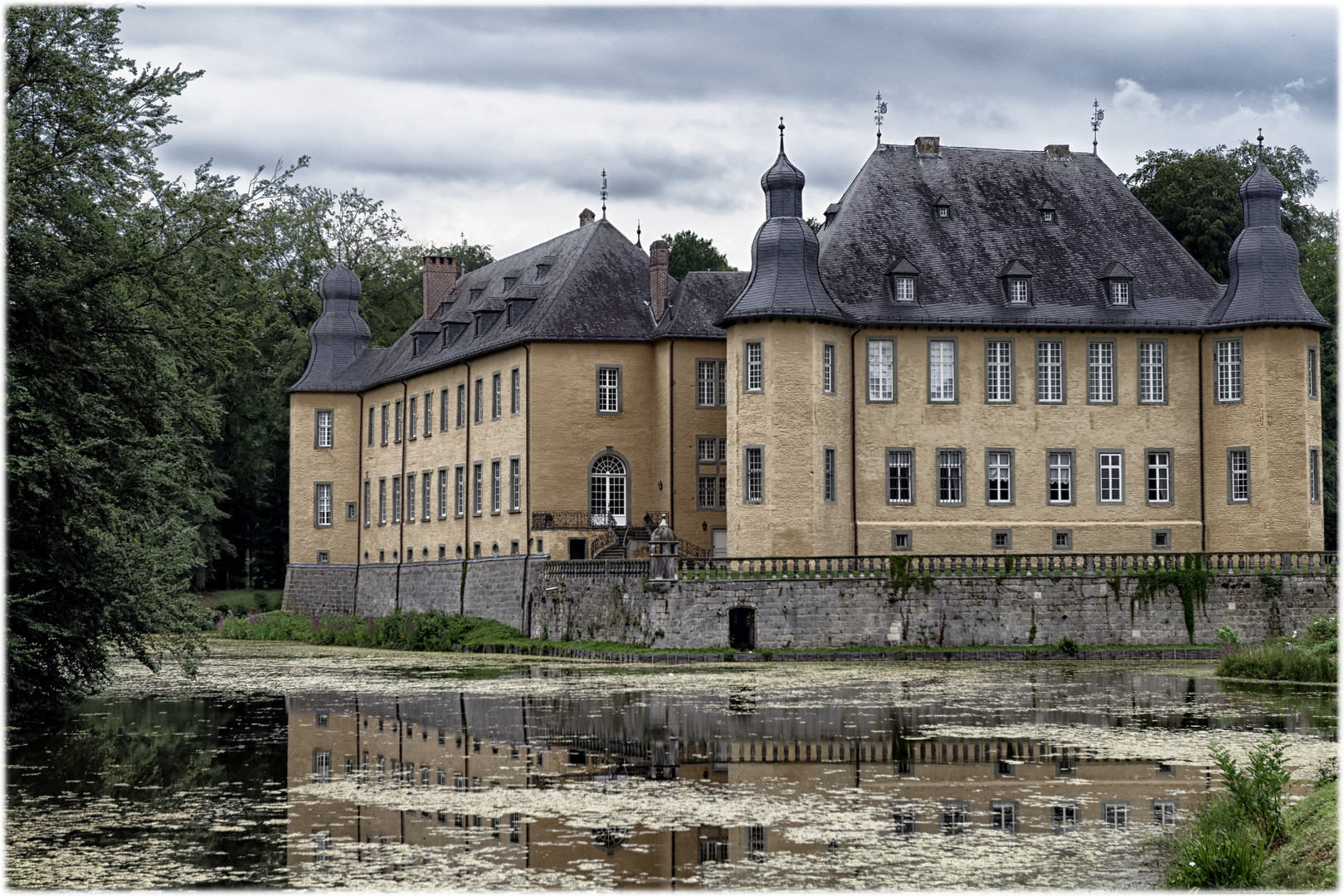 Dienstag ist Spiegeltag - Archivbild Schloss Dyck