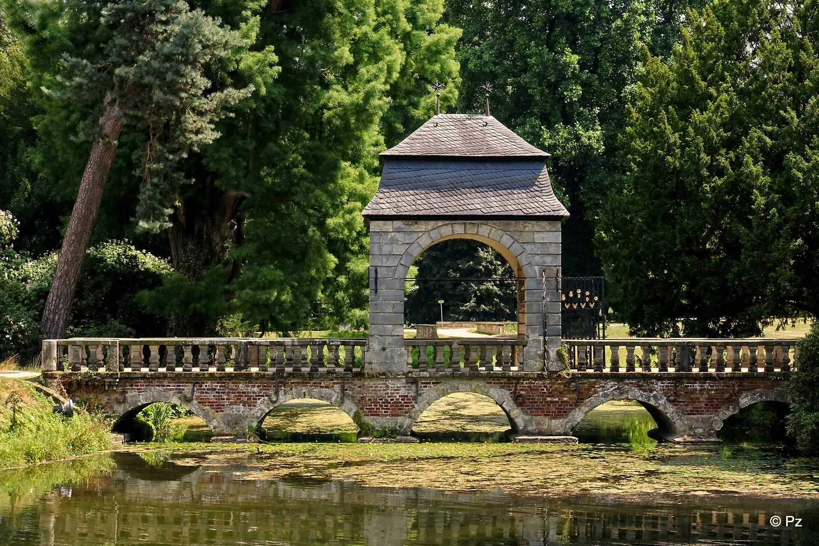 Dienstag ist Spiegeltag: Barockbrücke ... 