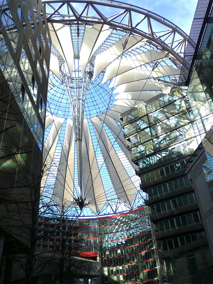 Dienstag ist Spiegeltag : Berlin Sony Center