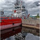 Dienstag ist Spiegeltag Foto - MS Vos Precious im Hafen