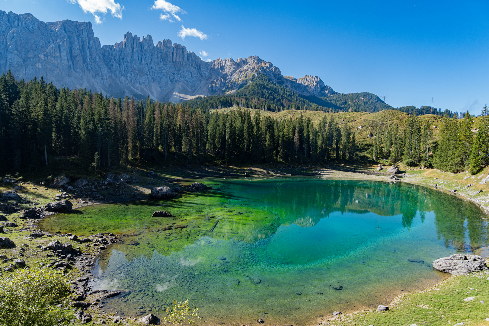 Dienstag ist Spiegeltag: Karersee