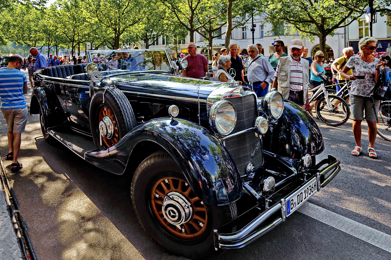 Dienstag ist Spiegeltag  - Mercedes Typ Nürburg 500K -