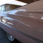 Dienstag ist Spiegeltag-Pick up gespiegelt im Cadillac 62 Convertible (1959)