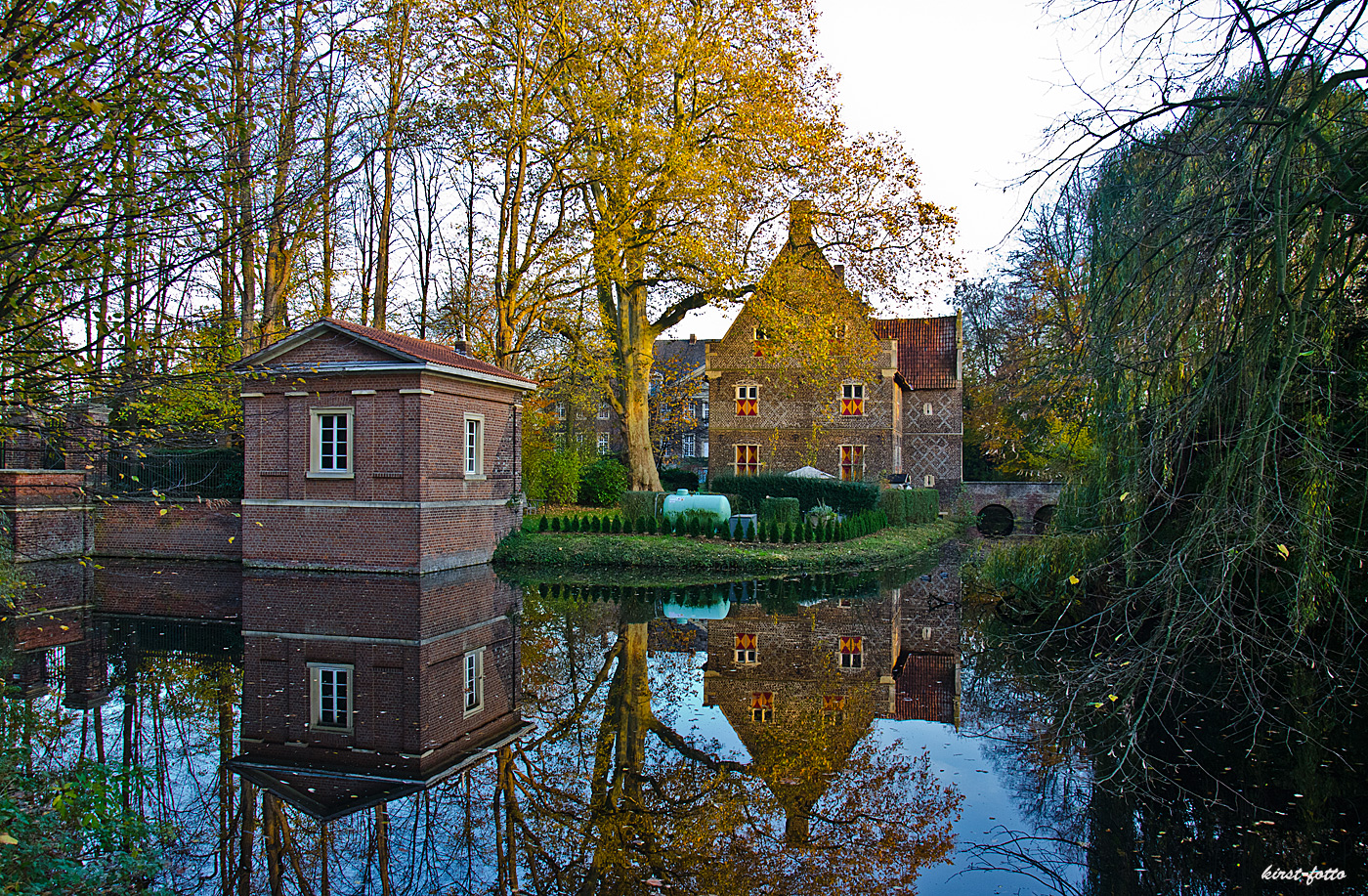 Dienstag-ist-Spiegeltag-Schloss-Dreinsteinfurt