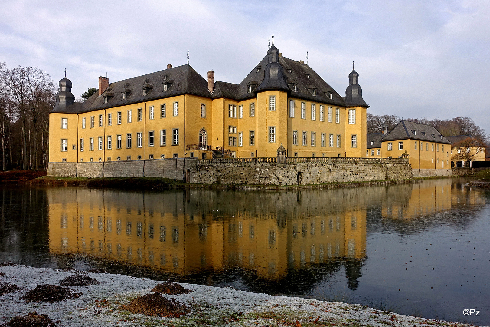 Dienstag ist Spiegeltag: Schloss Dyck ...