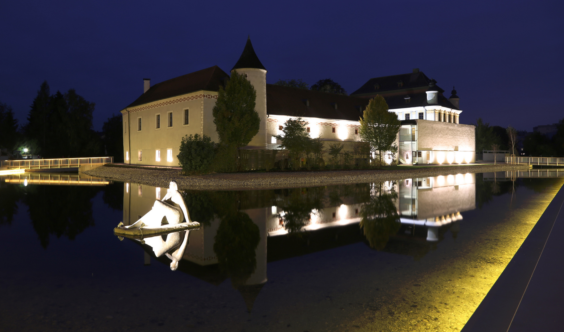 Dienstag ist Spiegeltag-Schloss Traun