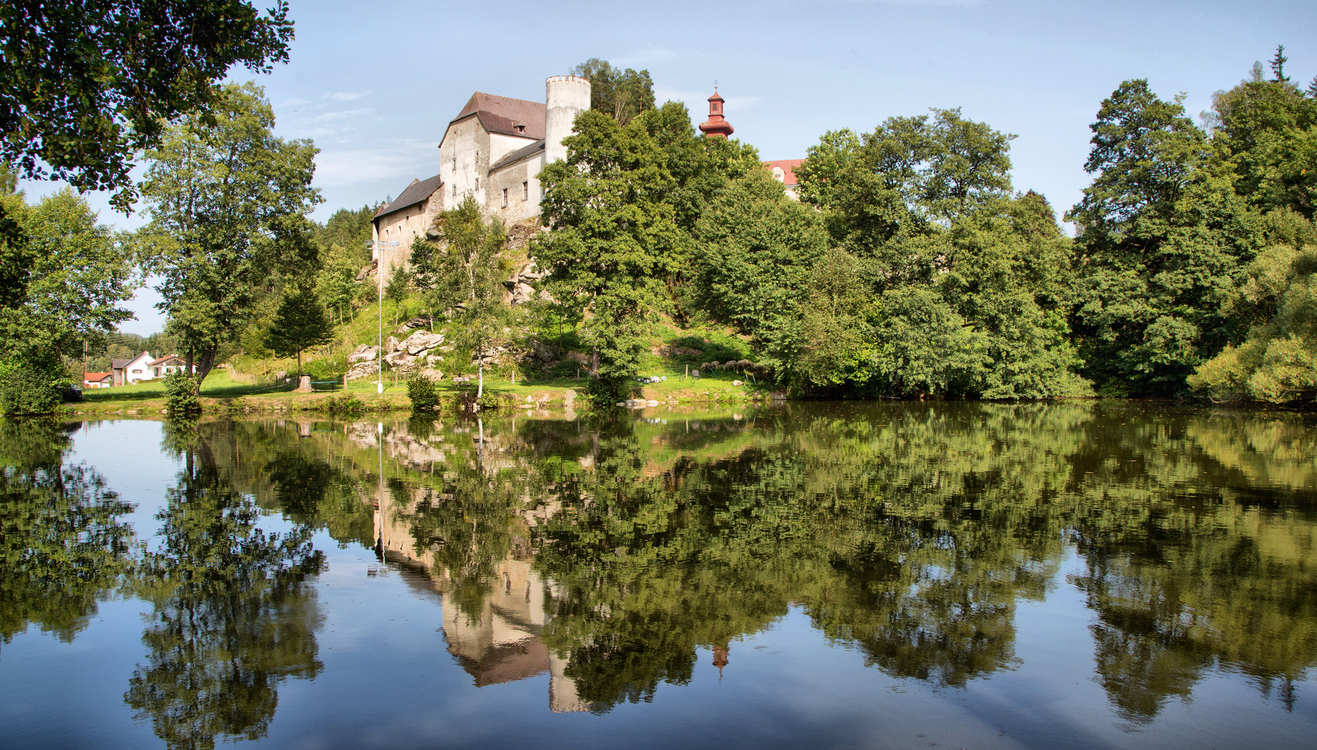 Dienstag ist Spiegeltag - Schloss Waldenfels