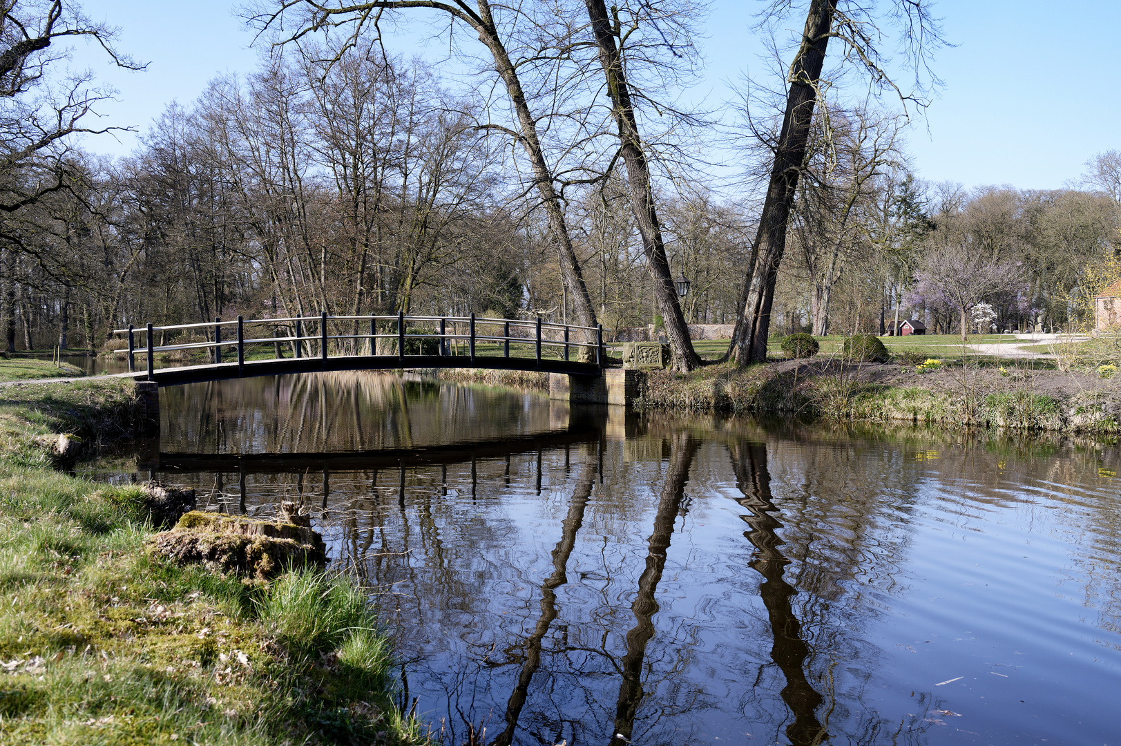 Dienstag ist Spiegeltag - Schlosspark Gödens