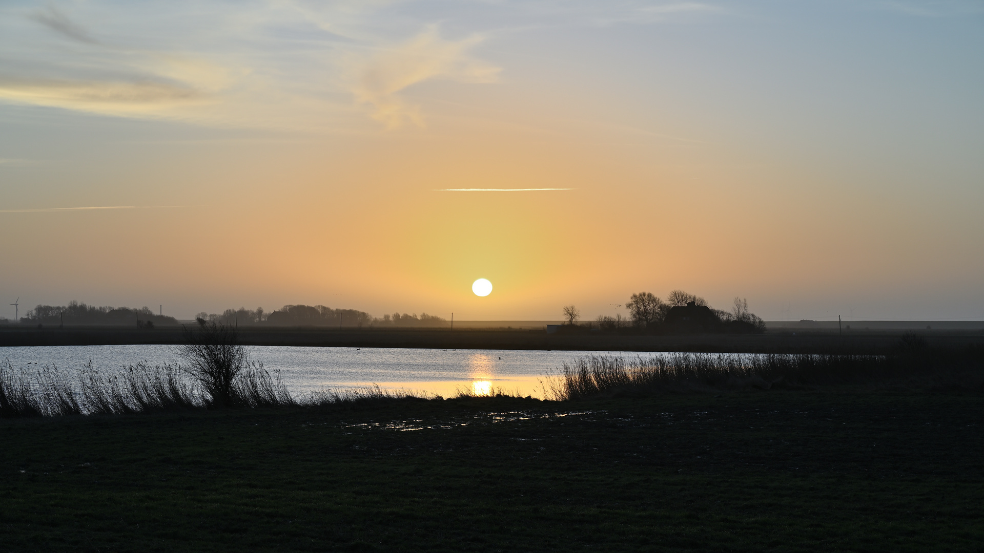 Dienstag ist Spiegeltag: Sunset in Nordfriesland