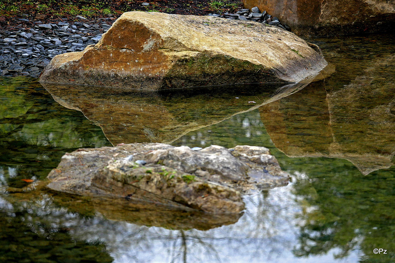 Dienstag ist Spiegeltag: Szene aus dem Asia-Schaugarten ...