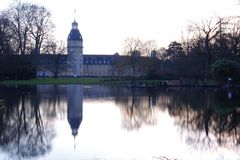 Dienstag ist Spiegeltag - Szene im Teich