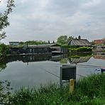 Dienstag-Spiegeltag ....Angler in Kinderdjik / Holland