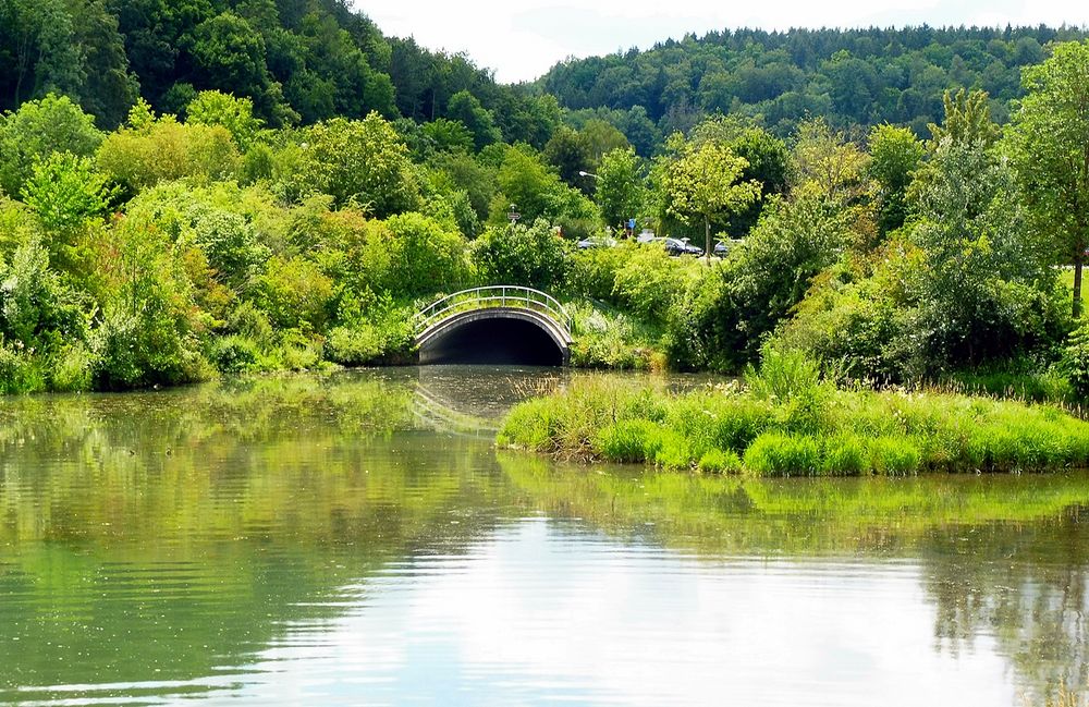 Dienstag -Spiegeltag ...die kleine Brücke..