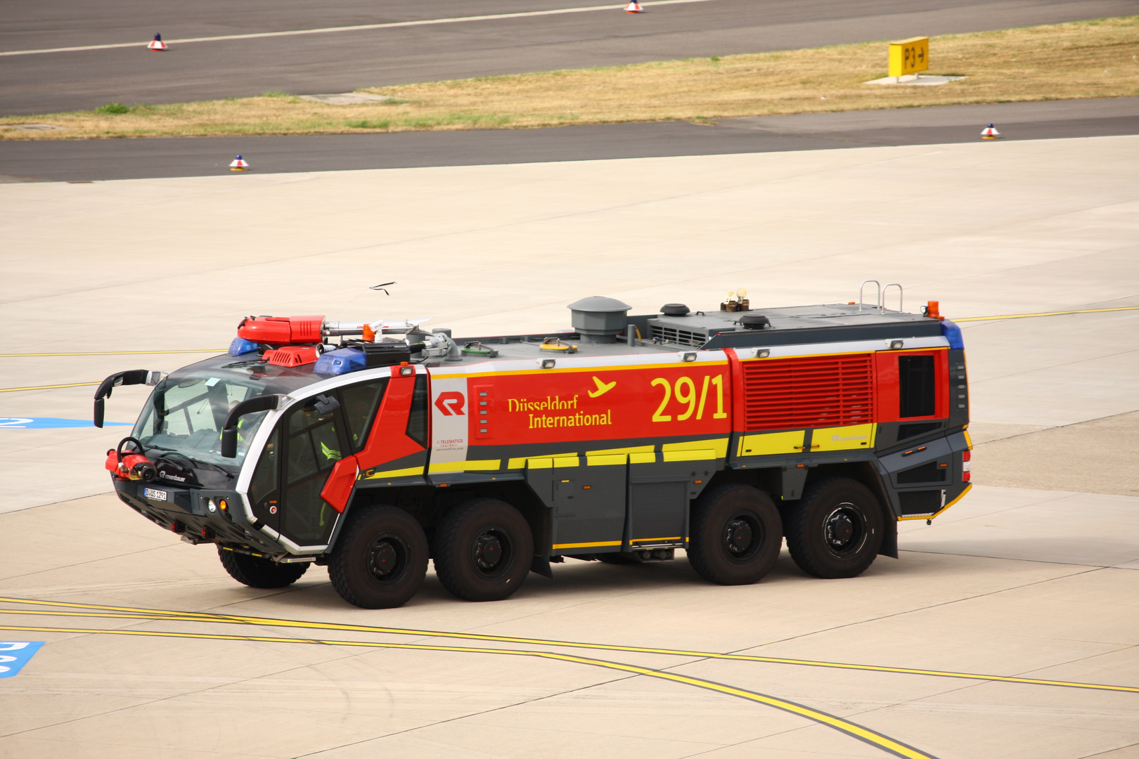 Dienstfahrt am Flughafen Dus.