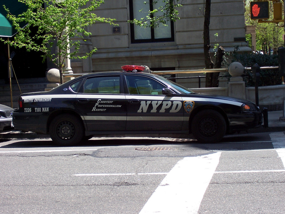 Dienstfahrzeug der Verkehrspolizei New York