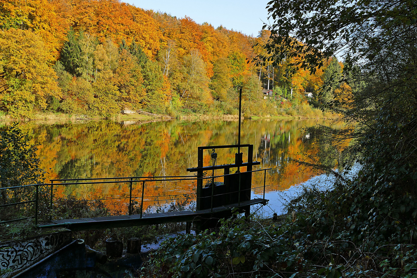  Diepentalsperre im herbstlichen Kleid