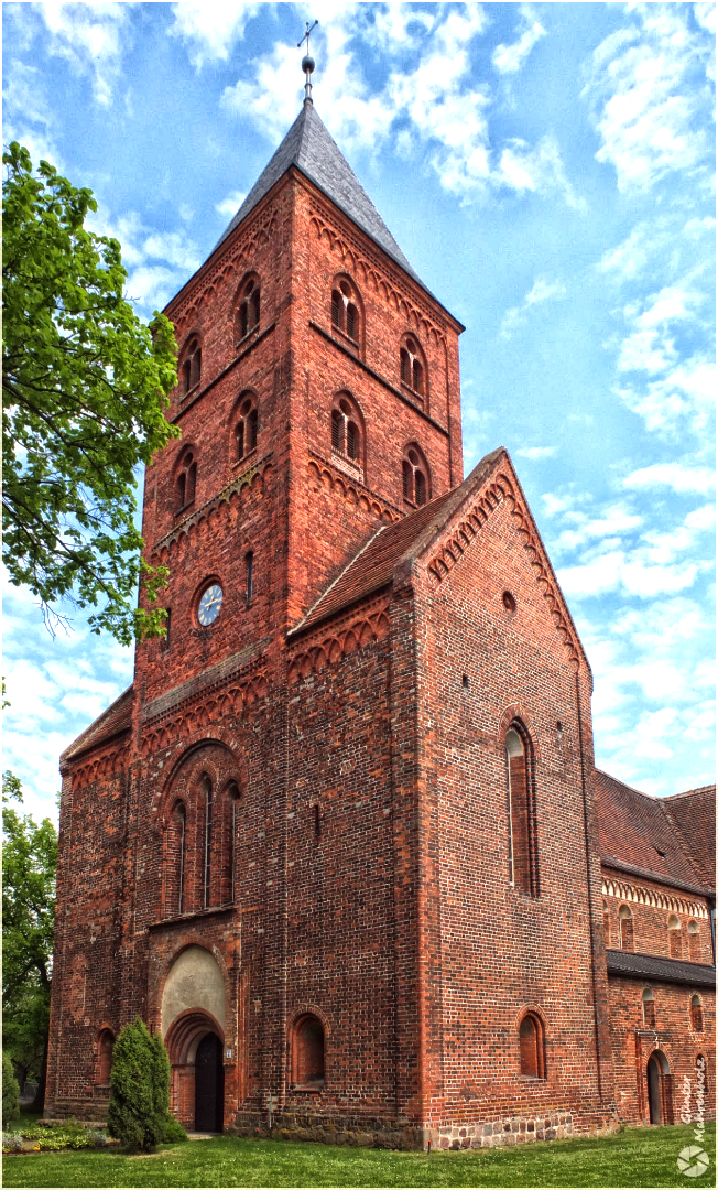 Diesdorf, Stiftskirche St. Maria und Crucis