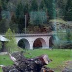 Diese Brücke befindet sich im soeben durchfahrenen Streckenabschnitt