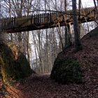 Diese Brücke führt zur Aussichtsplattform