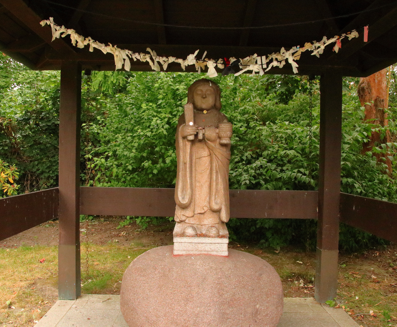 Diese Figur stand auch im japanischen Garten