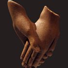 Diese Hände eines Statuenfragments im Ägyptischen Museum in Berlin...