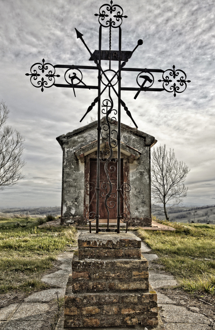  diese kleine Kapelle verfaellt -