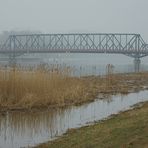 Diese Oderbrücke verbindet Schwedt mit Polen
